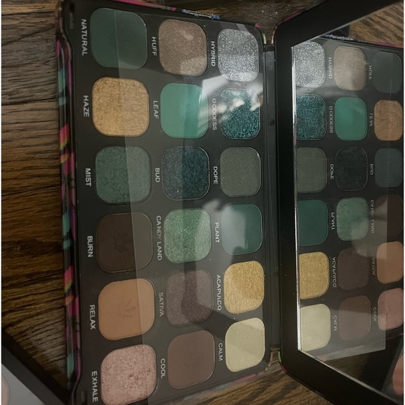 Makeup Bundle! - Picture 4 of 16